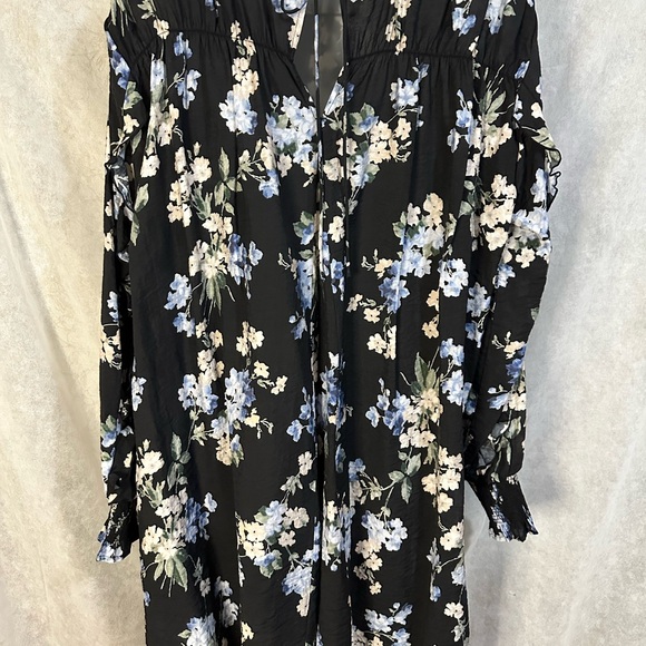 H&M Floral Dress, Size Medium, 3/$25 - Picture 6 of 9